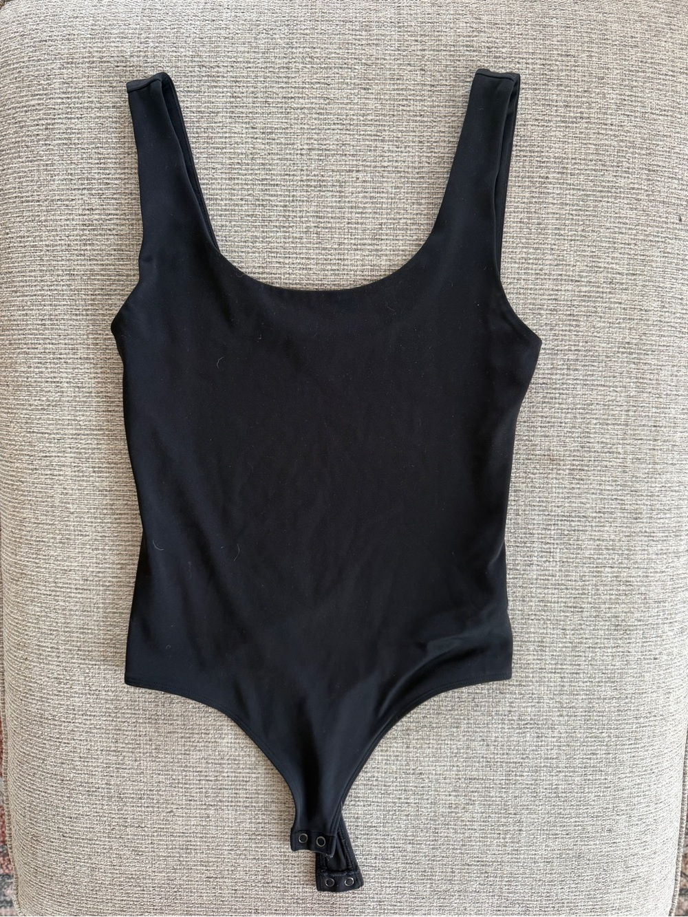 Express Body Contour Black Scoop Neck Bodysuit Size Small